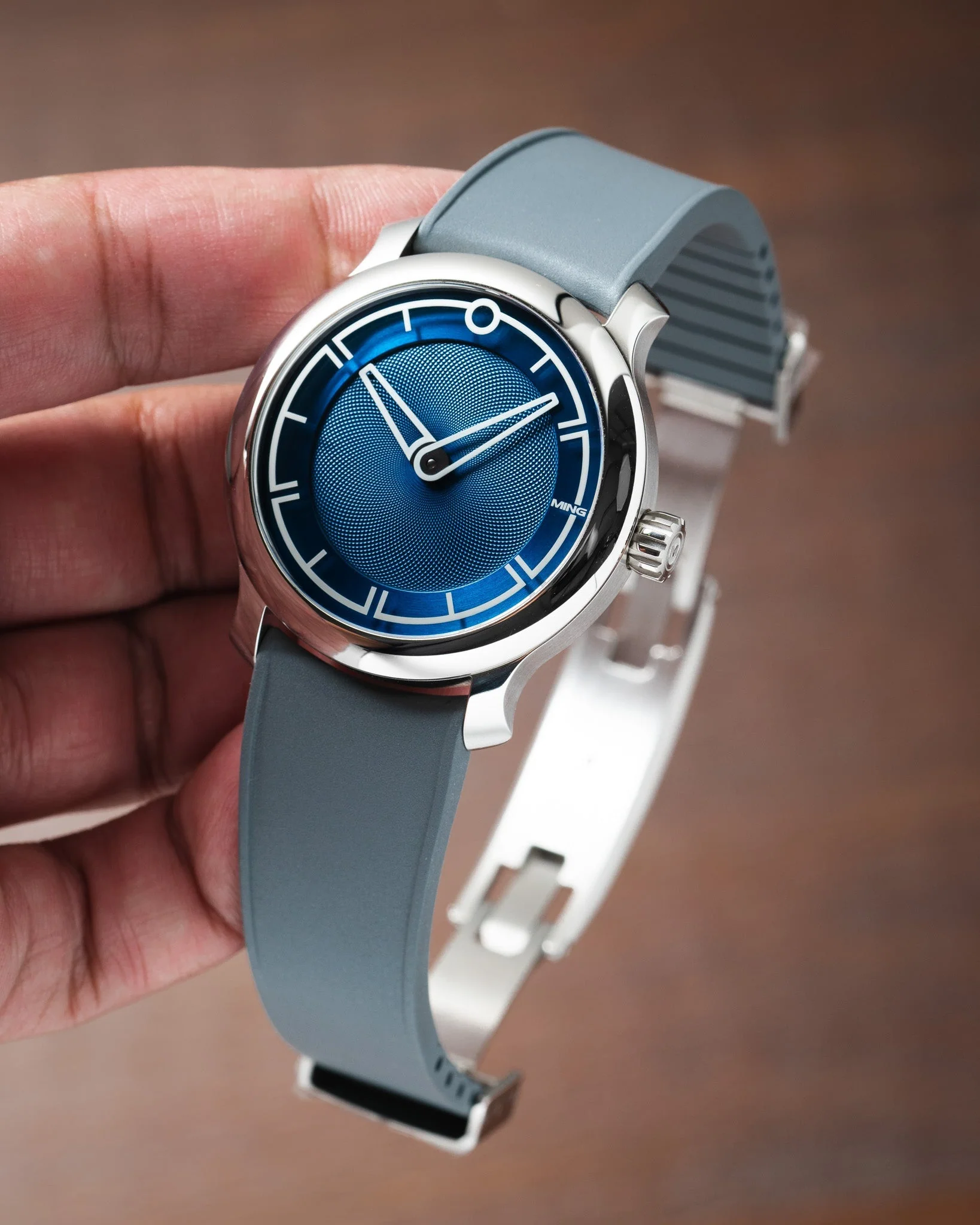 Grey Curved CTS Rubber Strap - Image 4