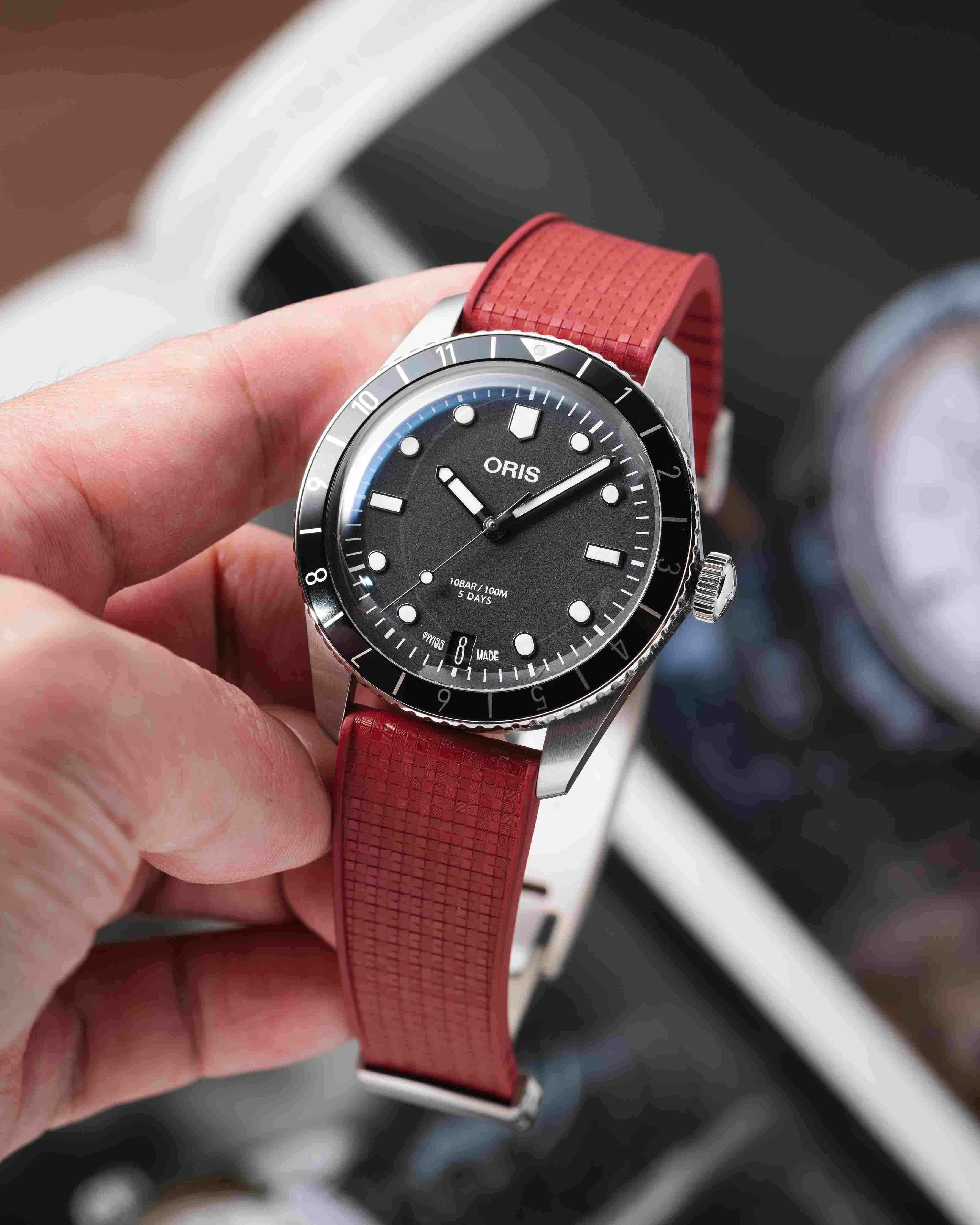 Red Mosaic CTS Rubber Strap - Image 5