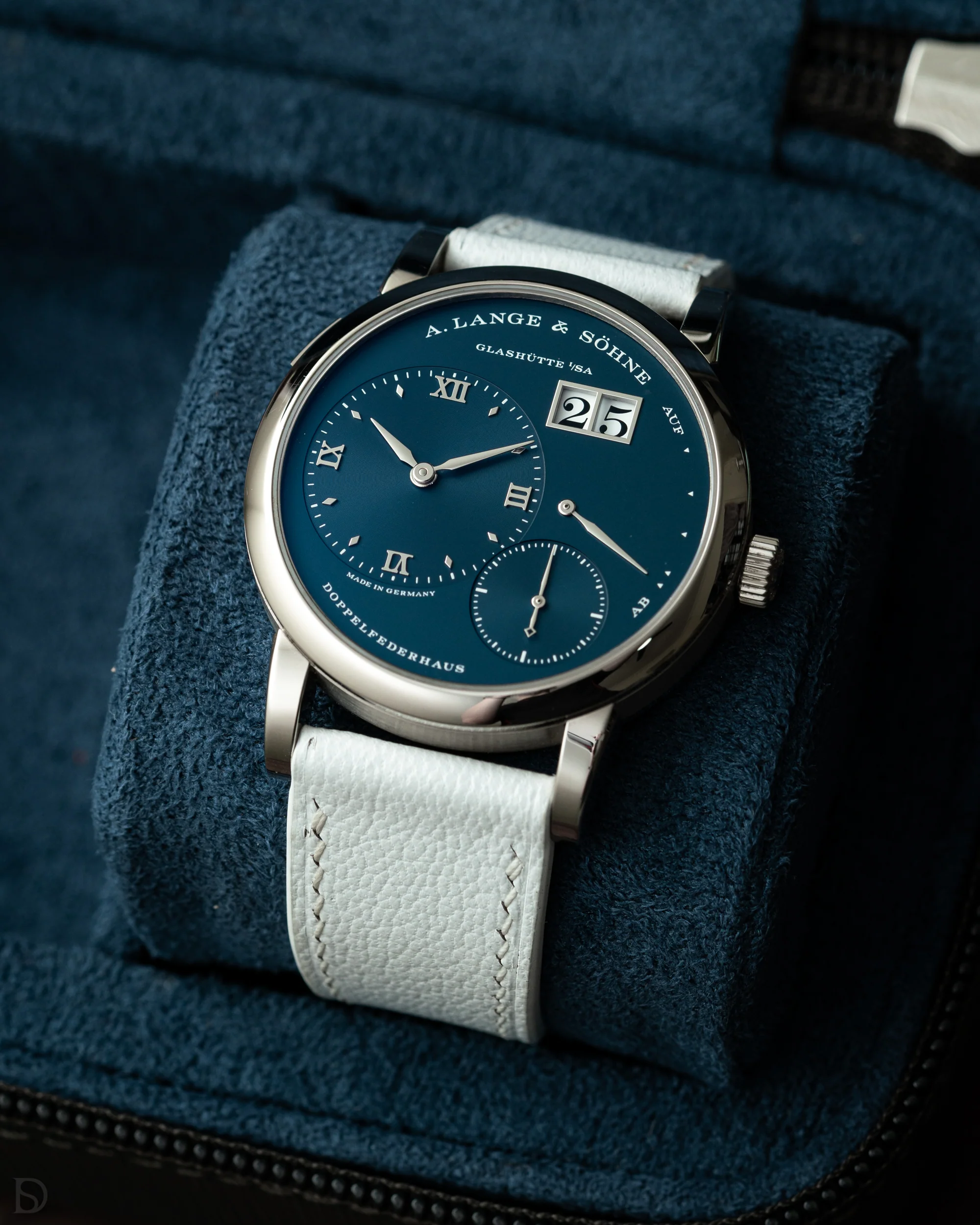 White Chevre Slim Strap - Image 3