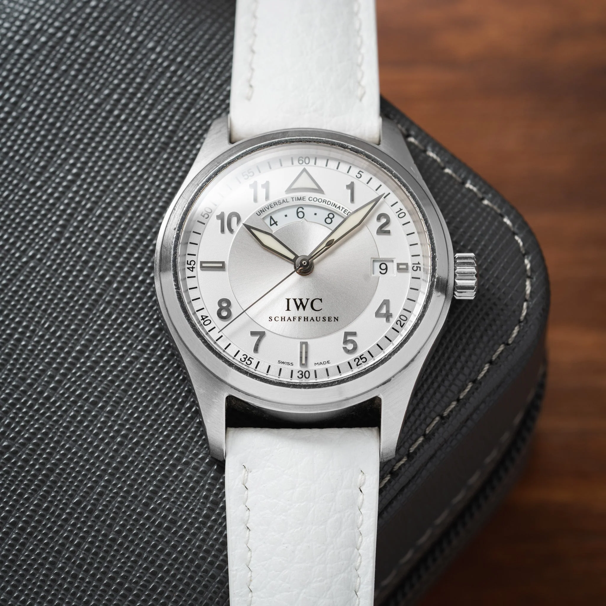 White Rubberised Leather (Togo) Signature Strap - Image 2